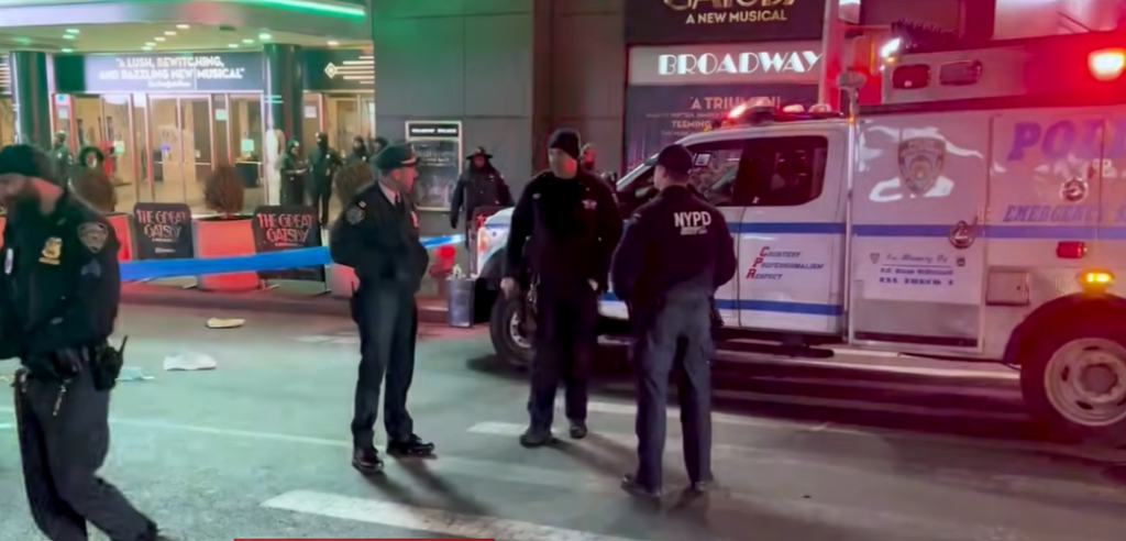 Wenne davis mrs Maisel