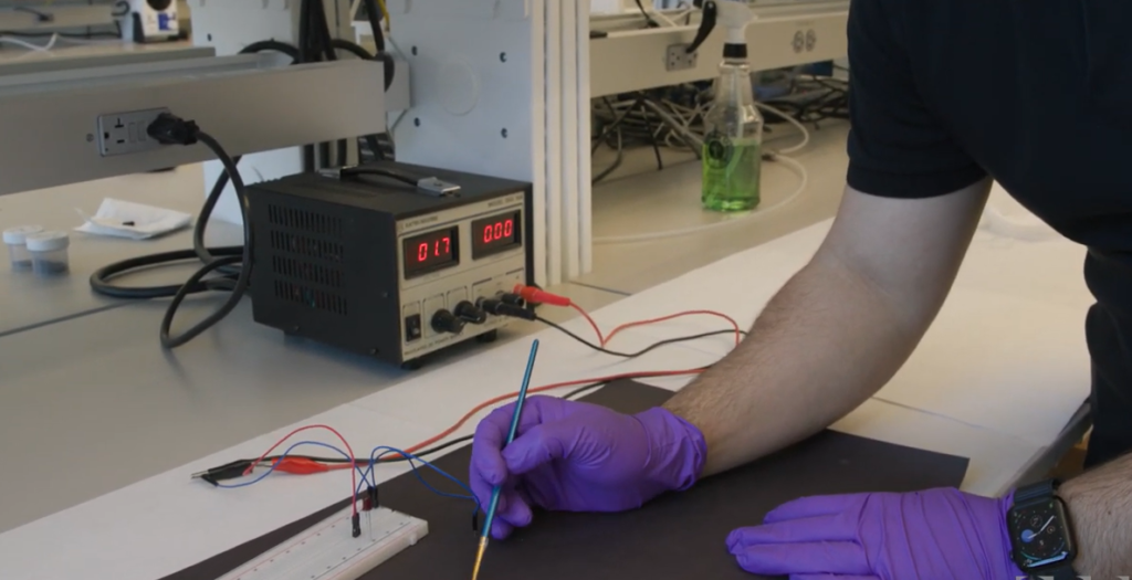 Engineers create fabric that generates electricity as you move