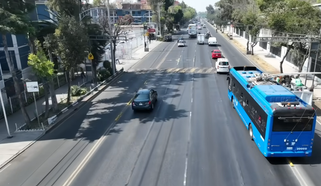 Mexico City Deploys Solar‑Powered Air Filtration Buses Across Downtown