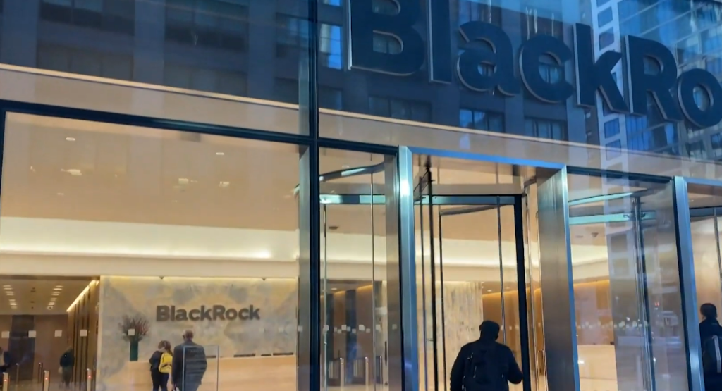 HPS Corporate Lending Fund Faces Investor Pressure as Withdrawals Surge