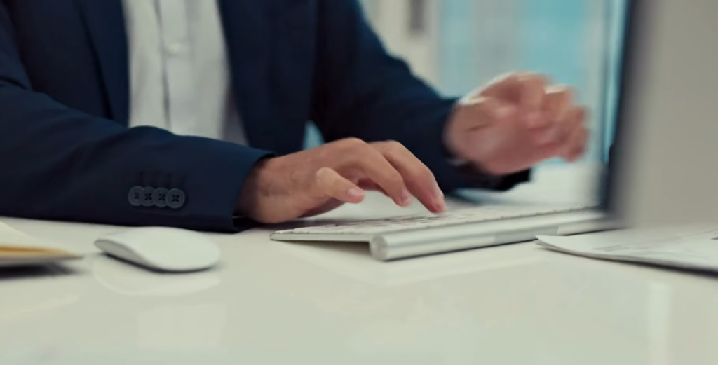 Grammarly Forced Me to Use Its A.I. Editor. It Broke My Writing—and My Spirit. Grammarly Forced Me to Use Its A.I. Editor. It Broke My Writing—and My Spirit.