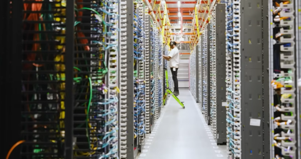 Oracle Stock Slides, but Wall Street Still Sees a Comeback