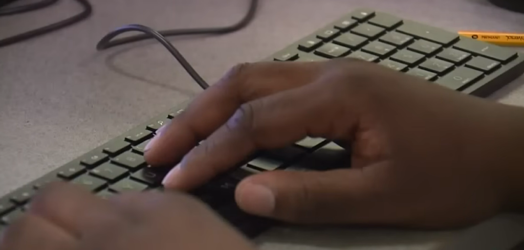 Fired Oracle Employee Becomes Uber Driver — His "No Panic" Response Is Going Viral for All the Right Reasons Fired Oracle Employee Becomes Uber Driver — His "No Panic" Response Is Going Viral for All the Right Reasons