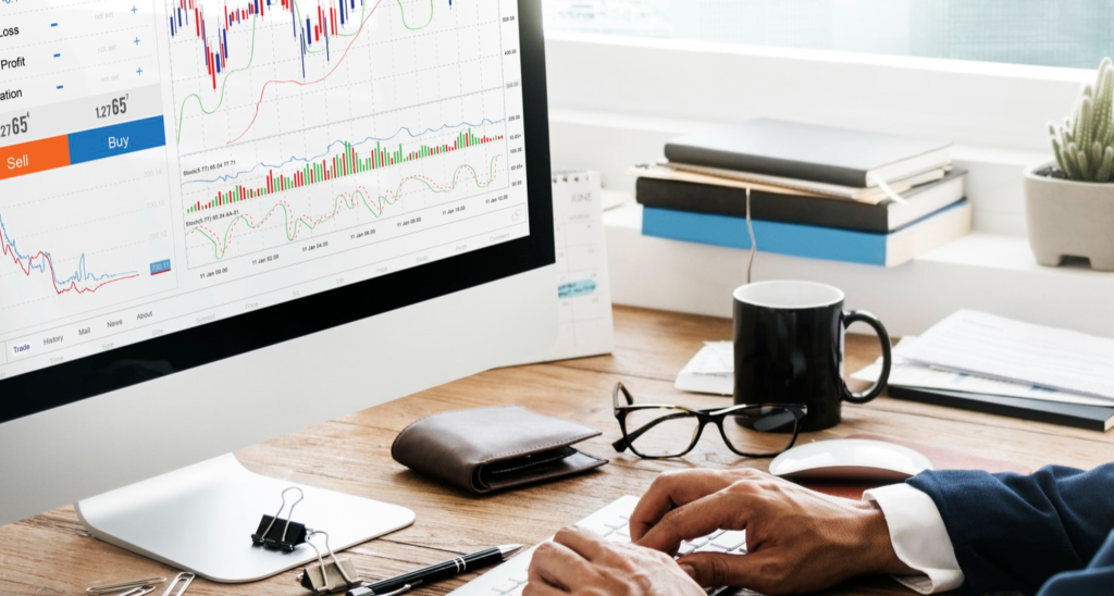 How One Bloomberg Analyst Called the 2025 Correction Six Months Early — and What He Sees Now