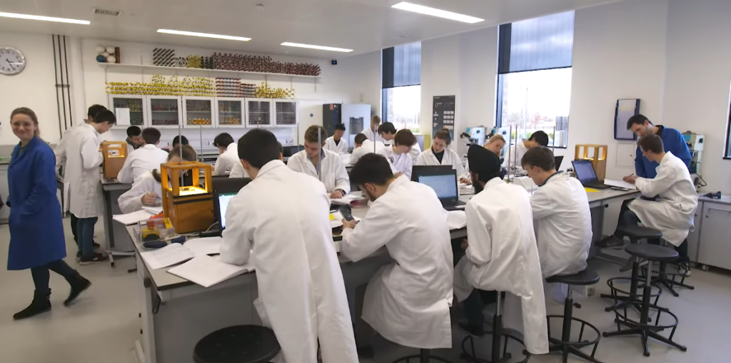 The Apprenticeship Alternative: Bypassing University for Creative Industry Roles