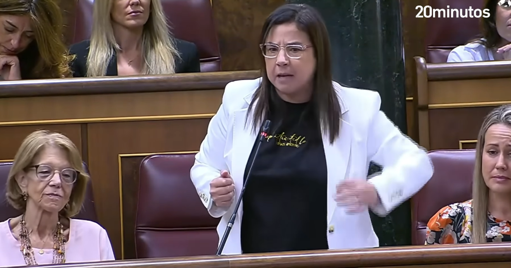 Ana Belén Vázquez Blanco: la diputada del gas pimienta que Feijóo eligió para encabezar Ourense Ana Belén Vázquez Blanco: la diputada del gas pimienta que Feijóo eligió para encabezar Ourense